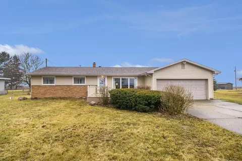 68320 Lutz Rd, White Pigeon, MI 49099