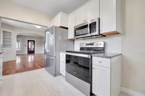 Kitchen - 211 3rd St, Munith, MI 49259 photo 3 of 4