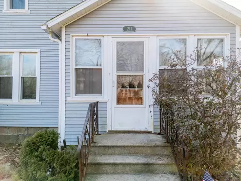 Exterior - 211 3rd St, Munith, MI 49259 photo 7 of 10