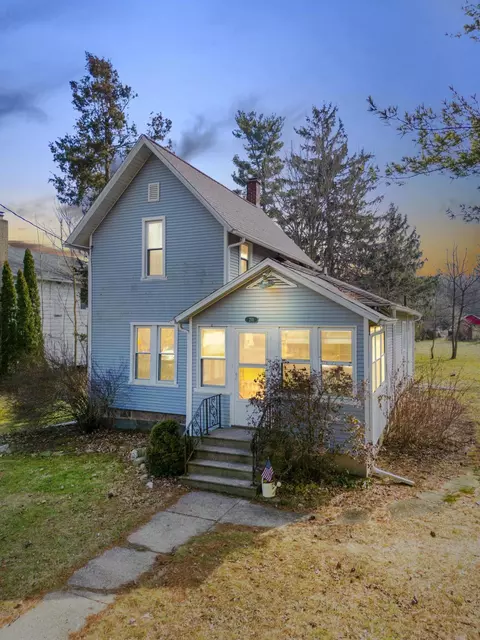 Exterior - 211 3rd St, Munith, MI 49259 photo 10 of 10