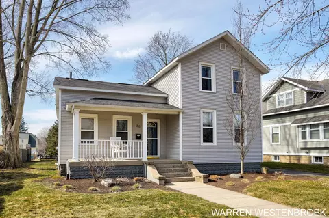 36 S Division St, Zeeland, MI 49464