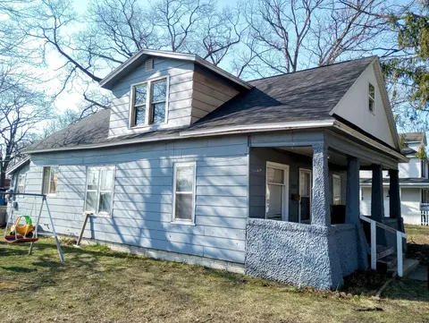 2525 Maffett St, Muskegon Heights, MI 49444