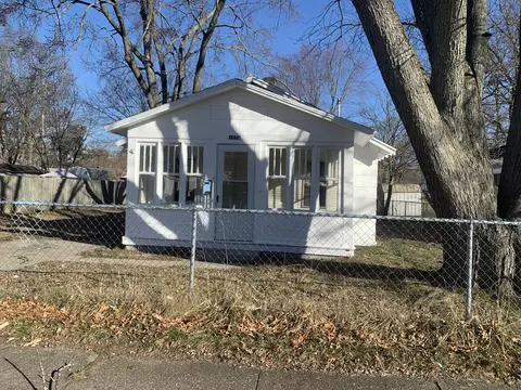 1274 Langeland Ave, Muskegon, MI 49442