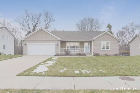 3265 Brianna St NW, Walker, MI 49534
