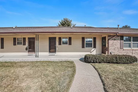 1889 Elizabeth Ln, Jenison, MI 49428