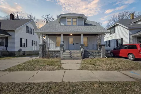 1953 De Hoop Ave, Wyoming, MI 49509