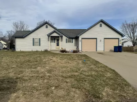 7754 Teaberry Dr, Freeland, MI 48623