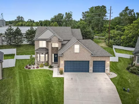 640 Elk Ridge Dr, Dundee, MI 48131