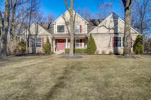 6654 Woodvine Dr, Chelsea, MI 48118