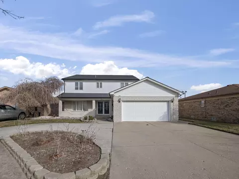 36868 Melbourne Dr, Sterling Heights, MI 48312