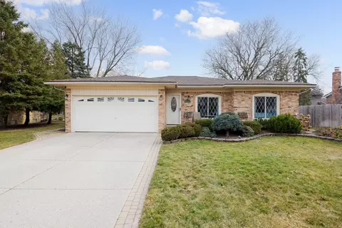 14538 Kerner Dr, Sterling Heights, MI 48313