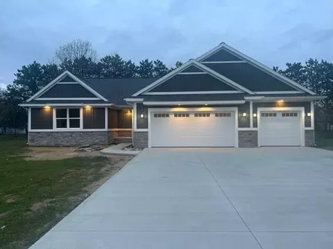 1757 Fairview Dr, Allegan, MI 49010