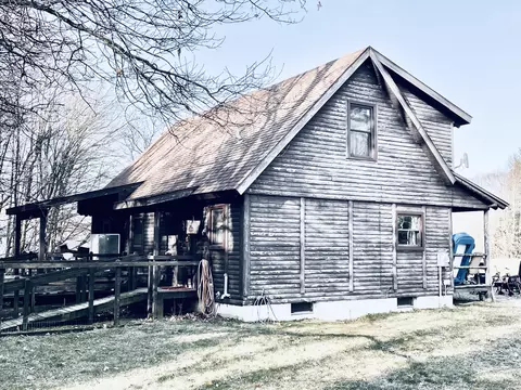 9881 S 34th St, Scotts, MI 49088