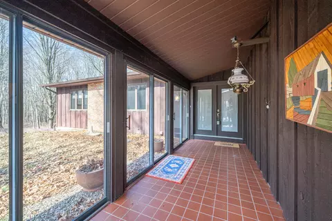 4949 Crandall Rd, Battle Creek, MI 49017