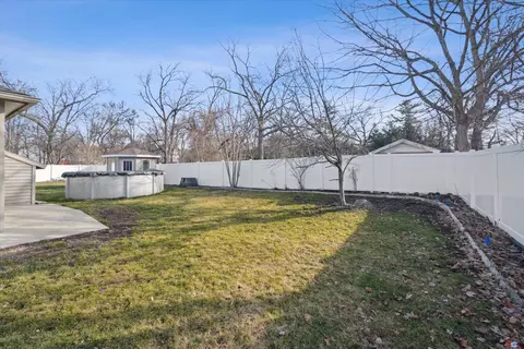 Exterior - 411 Seventh St, Jackson, MI 49201 photo 11 of 17