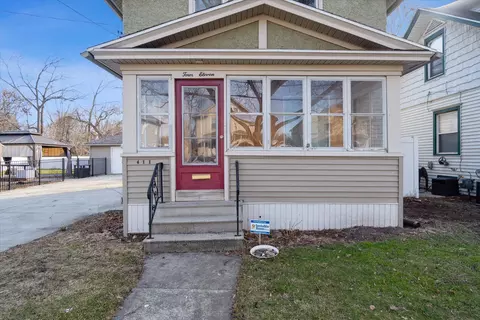 Exterior - 411 Seventh St, Jackson, MI 49201 photo 3 of 17