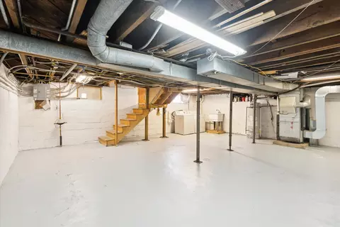 Exterior - 411 Seventh St, Jackson, MI 49201 photo 5 of 17