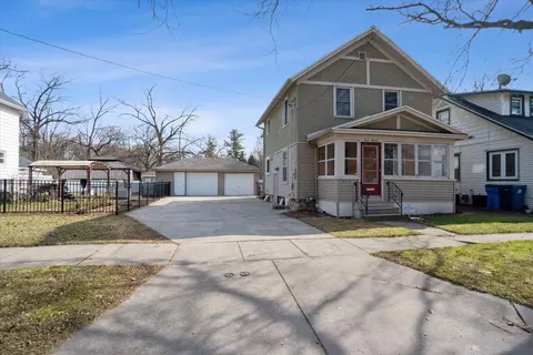 Exterior - 411 Seventh St, Jackson, MI 49201 photo 2 of 17
