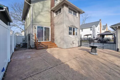 Exterior - 411 Seventh St, Jackson, MI 49201 photo 8 of 17