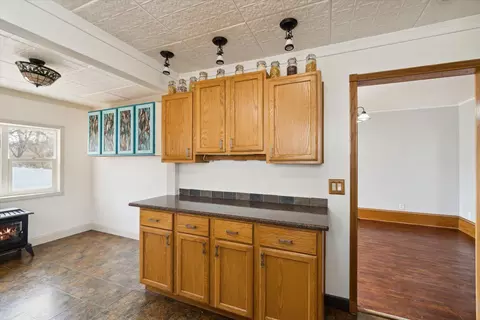 Kitchen - 411 Seventh St, Jackson, MI 49201 photo 3 of 9