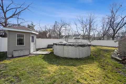 Exterior - 411 Seventh St, Jackson, MI 49201 photo 12 of 17