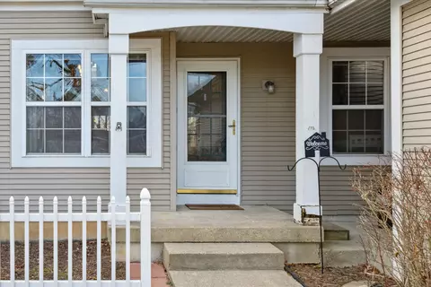 715 Strawberry Valley Ave NW, Comstock Park, MI 49321