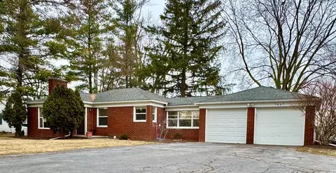 7667 N Ann Arbor St, Saline, MI 48176