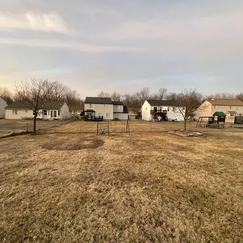 39016 Commons Dr, Romulus, MI 48174 photo 5