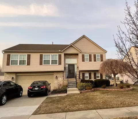 39016 Commons Dr, Romulus, MI 48174