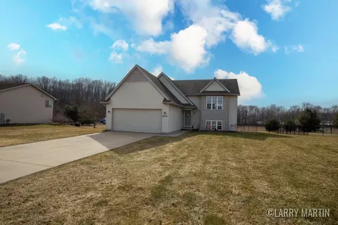 12719 Goldenrod Ct, Wayland, MI 49348