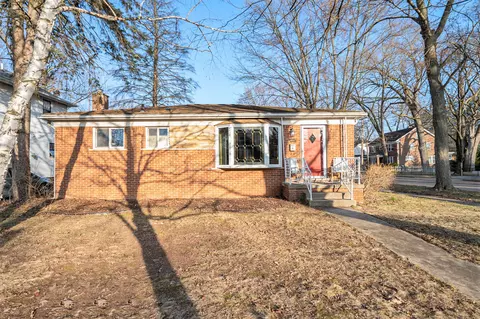 104 Oakwood St, Ypsilanti, MI 48197