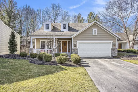 3530 Mill Point Dr SE, Kentwood, MI 49512