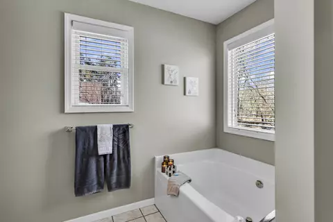 Bath - 11222 Baker Rd, Jerome, MI 49249 photo 4 of 5