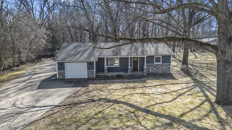 956 60th St SW, Byron Center, MI 49315