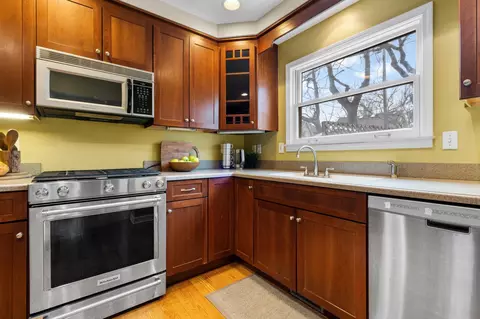 1713 Maryfield Dr, Ann Arbor, MI 48103