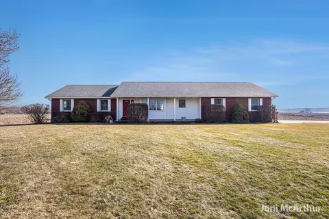 2645 Kelsey Hwy, Ionia, MI 48846