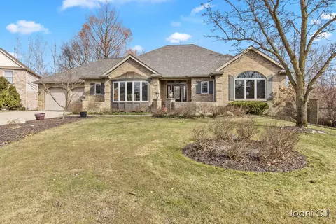 3889 Clearview St NE, Grand Rapids, MI 49546
