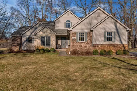 11262 Youngstree Ct, Davisburg, MI 48350