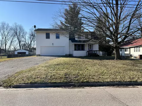 235 Renker Rd, Lansing, MI 48917