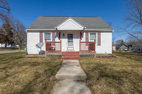 608 W Van Hoesen Blvd, Portage, MI 49024