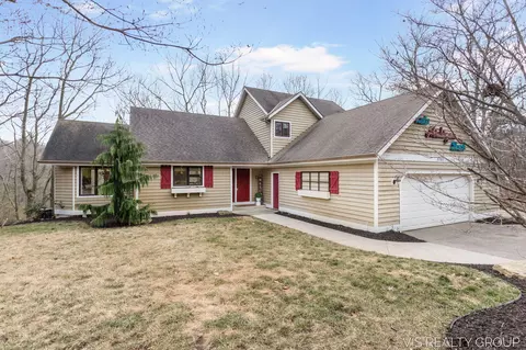 17117 Pimento Hl, West Olive, MI 49460