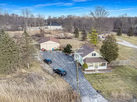 25701 Sumpter Rd, Belleville, MI 48111