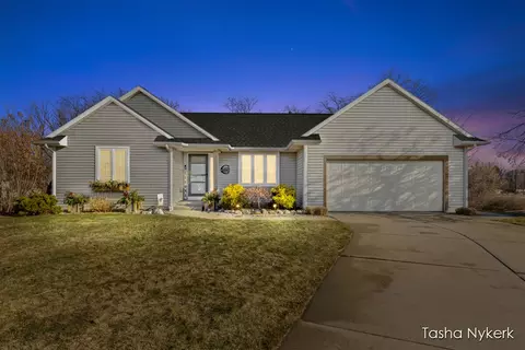 1019 Bunkerway Dr SW, Wyoming, MI 49509