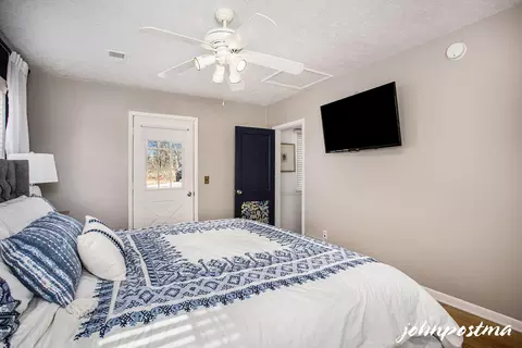 Bedroom - 6745 Golf Side Ct, Saranac, MI 48881 photo 4 of 4