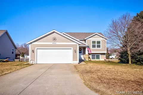 4723 Woodridge Ct, Hamilton, MI 49419