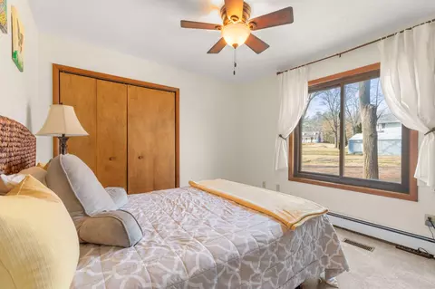 Bedroom - 7149 Bayview Rd, Jackson, MI 49201 photo 1 of 8