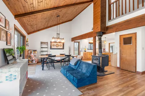 Living - 7149 Bayview Rd, Jackson, MI 49201 photo 5 of 5
