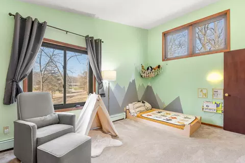 Bedroom - 7149 Bayview Rd, Jackson, MI 49201 photo 4 of 8