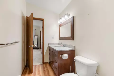 Bath - 7149 Bayview Rd, Jackson, MI 49201 photo 3 of 3