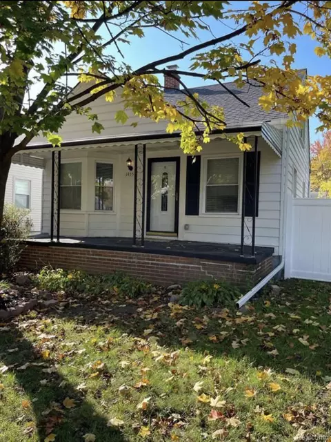14555 Russell Ave, Allen Park, MI 48101